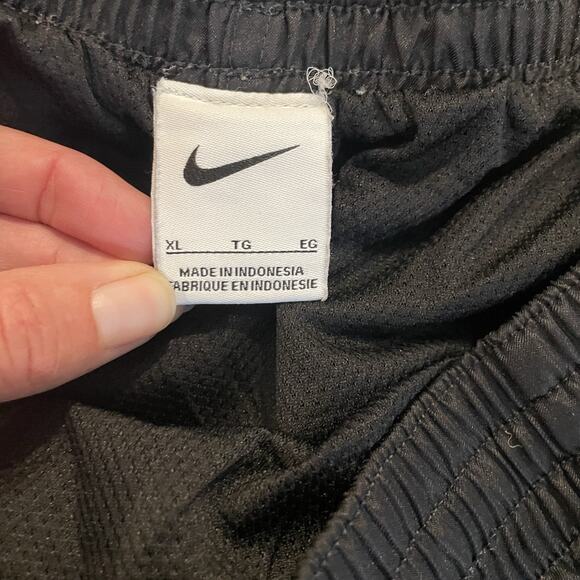 Nike Swim Trunks Board Shorts Mens XL Black Mesh Lined Drawstring Pockets - Picture 6 of 10